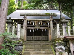 須波阿須疑神社　本殿